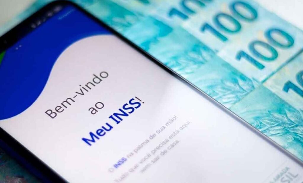 Robô do INSS já aprova 4 entre 10 pedidos de Aposentadoria